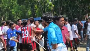 ইবিতে ফুটবল খেলাকে কেন্দ্র করে দুই বিভাগের মারামারি, আহত ৫