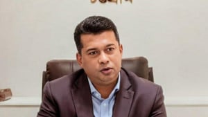 চার মাসে ৪৮৬, অনলাইন ভূমি অভিযোগ নিষ্পত্তির সংখ্যায় শীর্ষে চট্টগ্রাম