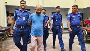 জেলখানা থেকে পলাতক ১২৪ মামলার আসামি আনিচ গ্রেপ্তার