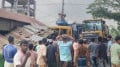 নিয়ন্ত্রণ হারানো ট্রাকের চাপায় নিহত ৩, আহত ৭