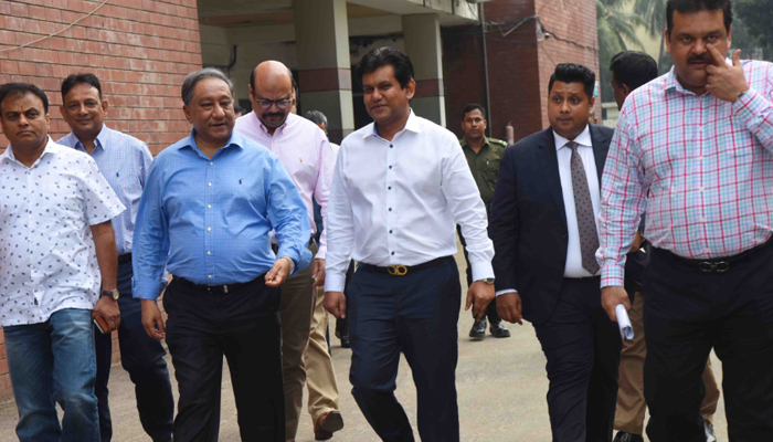 ক্রিকেটারদের অপেক্ষায় বিসিবি কর্মকর্তারা