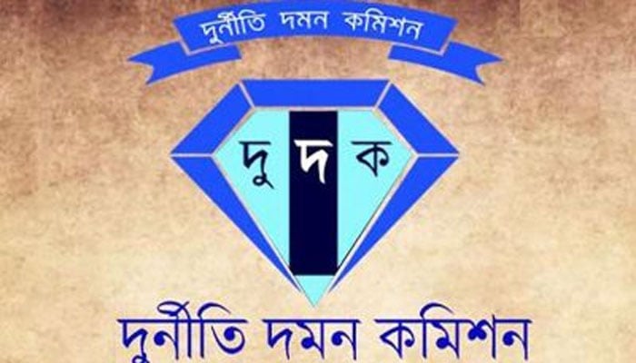 চার শতাধিক ব্যাংক হিসাবে লেনদেনের তথ্য চায় দুদক