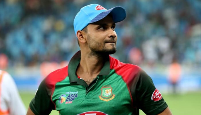 ক্রিকেটারদের মাঠে ফেরাতে মাশরাফিকে দায়িত্ব দিলেন প্রধানমন্ত্রী