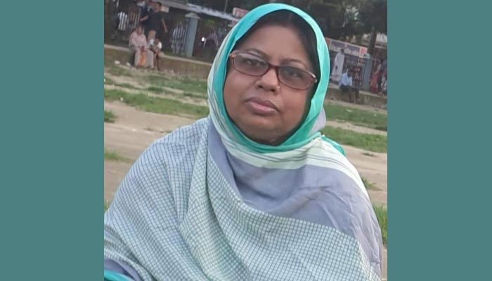 ঠাকুরগাঁওয়ে থ্রি-হুইলার উল্টে প্রাণ গেল শিক্ষিকার