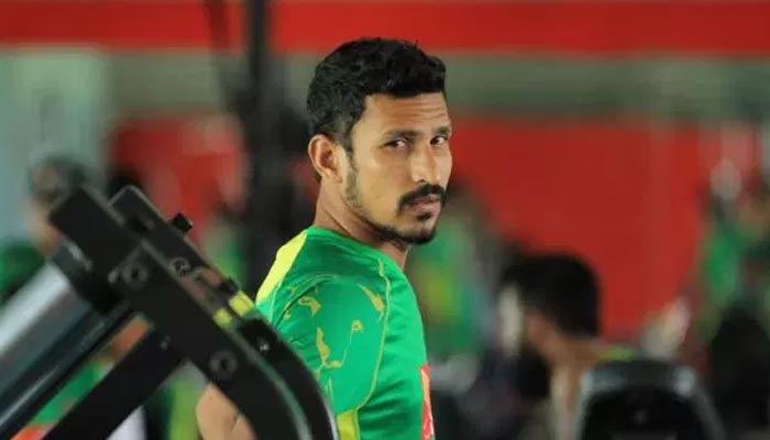 আম্পায়ারকে গালি দিয়ে নিষিদ্ধ নাসির