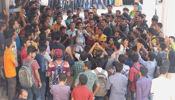 ১২ দফা রূপ নিল এক দফায়, উত্তাল পাবনা প্রযুক্তি বিশ্ববিদ্যালয়