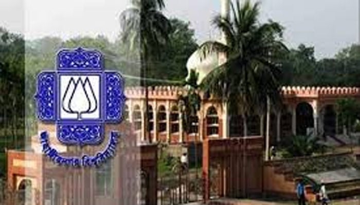 জাবিতে নবীনদের ওপর নির্যাতন চলে কথায় কথায়