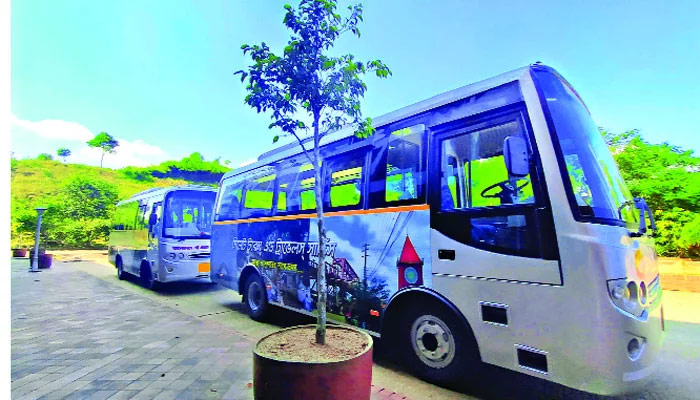 সিলেটে আগ্রহ বাড়ছে ট্যুরিস্ট বাসে
