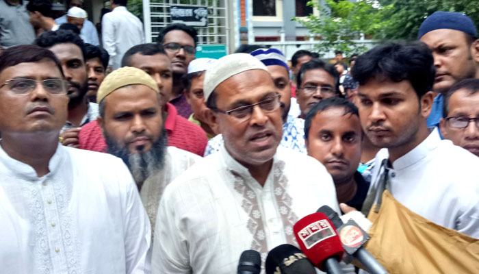বুয়েটে ছাত্র রাজনীতি নিষিদ্ধে খুশি আবরারের বাবা
