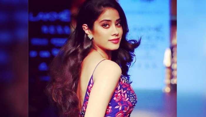 'বম্বে গার্ল' জাহ্নবী