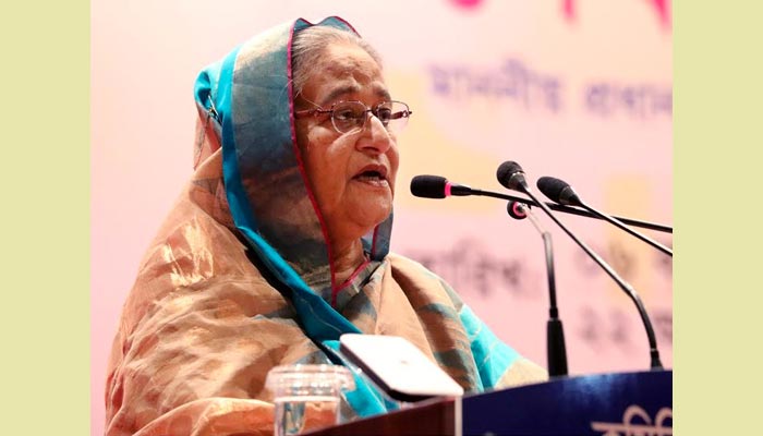 রাস্তায় ওভারটেকিংয়ের অসুস্থ প্রতিযোগিতা বন্ধ করতে হবে: প্রধানমন্ত্রী