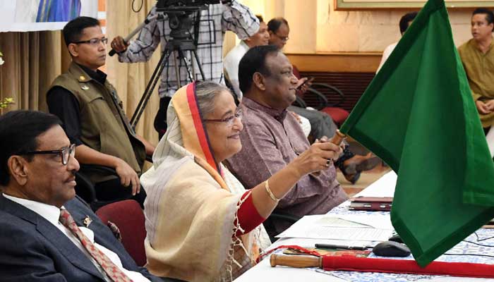 বিএনপি সরকারের রেল বন্ধের সিদ্ধান্ত ছিল দেশের জন্য আত্মঘাতী: প্রধানমন্ত্রী