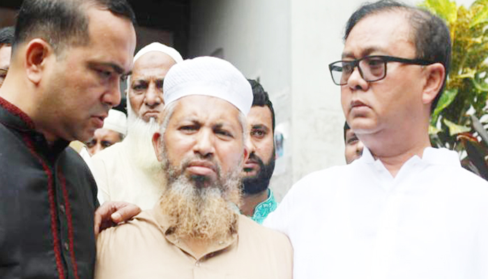 রায়ে সন্তুষ্ট বাবা, দ্রুত দণ্ড কার্যকরের দাবি