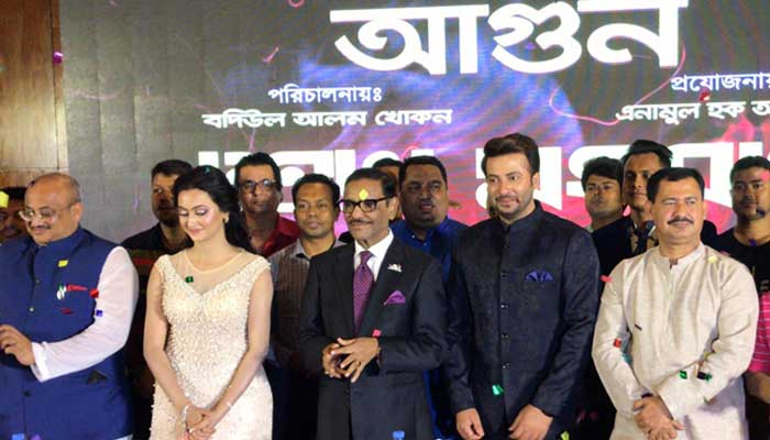 অনিশ্চয়তায় শাকিব খানের ‘আগুন’