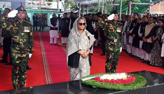 বঙ্গবন্ধু ও জাতীয় চার নেতার প্রতি প্রধানমন্ত্রীর শ্রদ্ধা