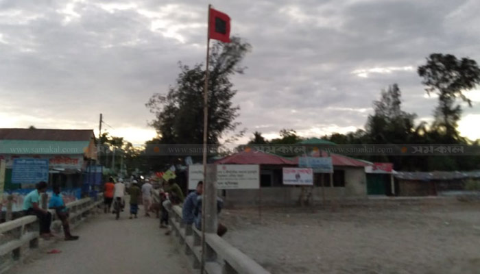 সমুদ্র উত্তাল: সেন্টমার্টিনে আটকা পড়েছেন দেড় হাজার পর্যটক