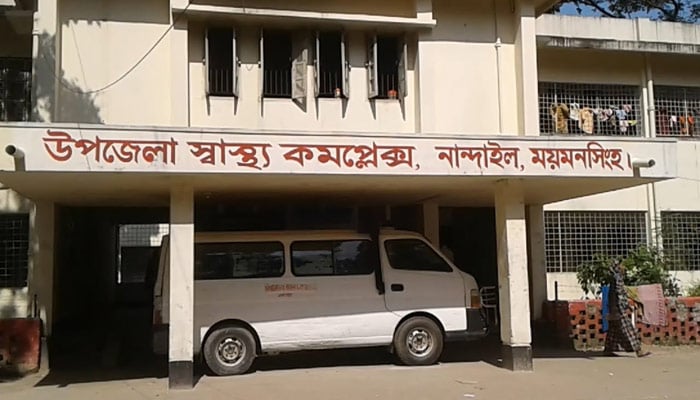 ইজিবাইক দেখতে গিয়েছিল ছোট্ট আশামনি...