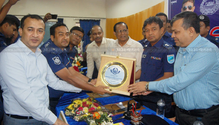 এসপি হারুনকে নারায়ণগঞ্জ পুলিশের বিদায়ী সংবর্ধনা