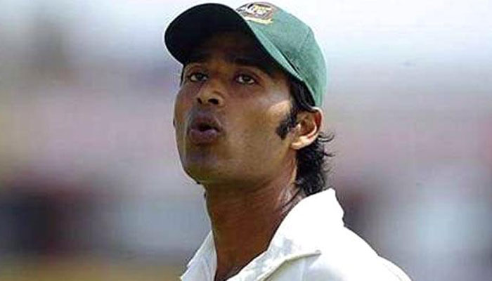 সানির গায়ে হাত তুলে নিষিদ্ধ শাহাদাত