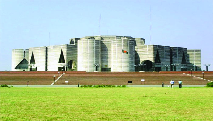 নিয়োগপত্র পাচ্ছেন পরিবহন শ্রমিকরা