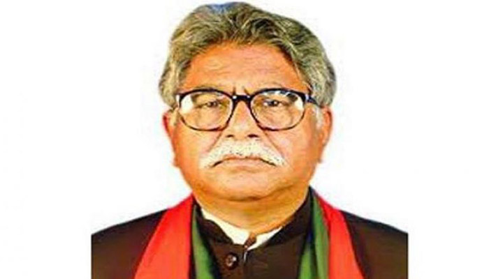 গ্রামের বাড়িতে চির সমাহিত সাংসদ বাদল