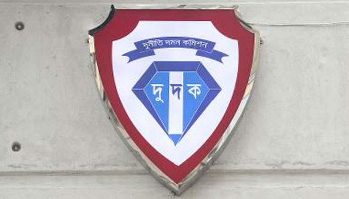 খুলনা রেলস্টেশন মাস্টারের সম্পদ অনুসন্ধানে দুদক