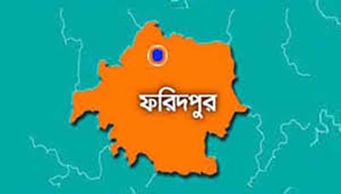 ফরিদপুরে রাস্তার পাশে যুবকের মস্তকবিহীন লাশ