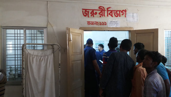 পঞ্চগড়ে বাসচাপায় অটোরিকশার ৭ যাত্রী নিহত