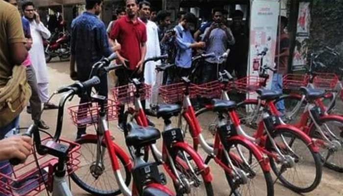 দেড় হাজার ছাত্রীকে সাইকেল চালানো শেখাবে ডাকসু