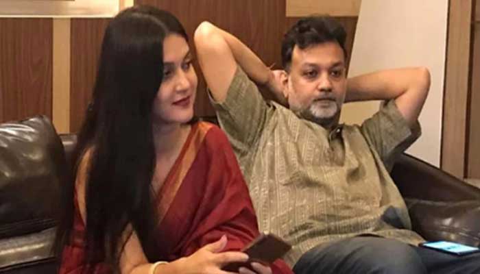 পিছিয়ে যাচ্ছে মিথিলা-সৃজিতের বিয়ে?