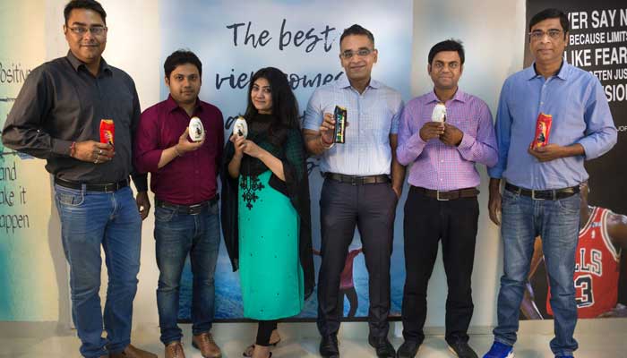 নিউ চিক অ্যাডভান্সড কন্ডিশনিং শ্যাম্পু এবার বোতলে