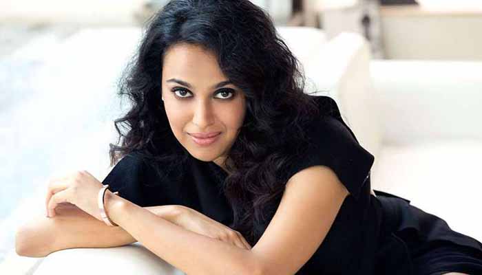 'আন্টি' ডাকায় ৪ বছরের শিশুকে গালি দিলেন স্বরা