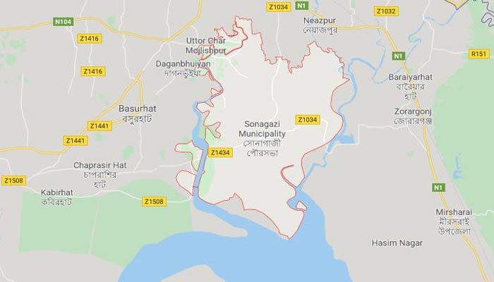 লবণের দাম বেশি চাওয়ায় দোকান কর্মচারীকে ঘুষি
