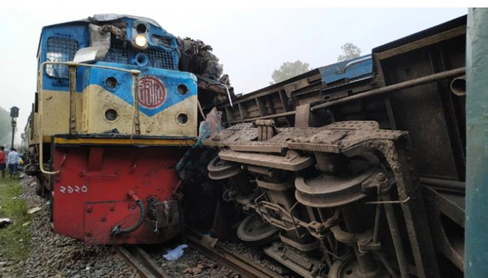কসবায় ট্রেন দুর্ঘটনায় ৫ তদন্ত কমিটি