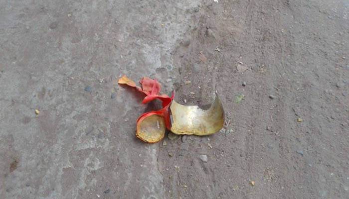 মধুর ক্যান্টিনের সামনে ককটেল বিস্ফোরণ