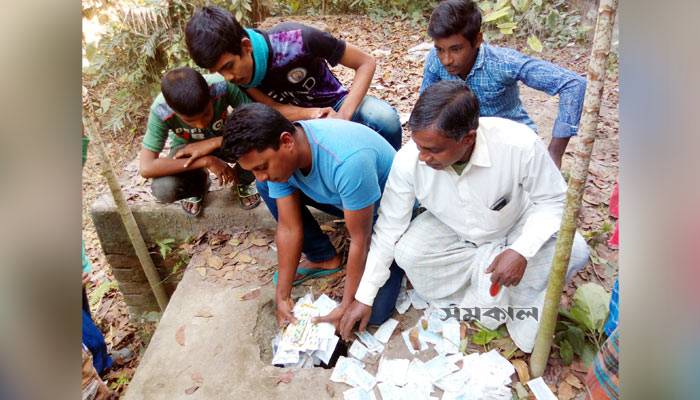 ম্যানহোলে মিলল প্রচুর সরকারি ওষুধ