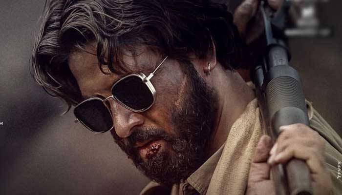 ‘বীর’ চলছে বীরের মতোই