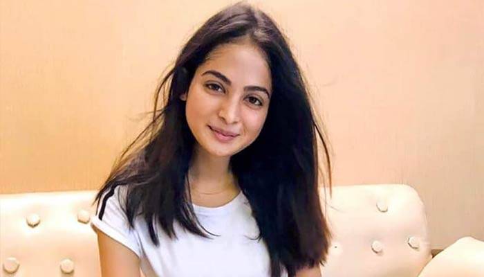 আত্মহত্যা করেছেন তরুণ অভিনেত্রী লরেন