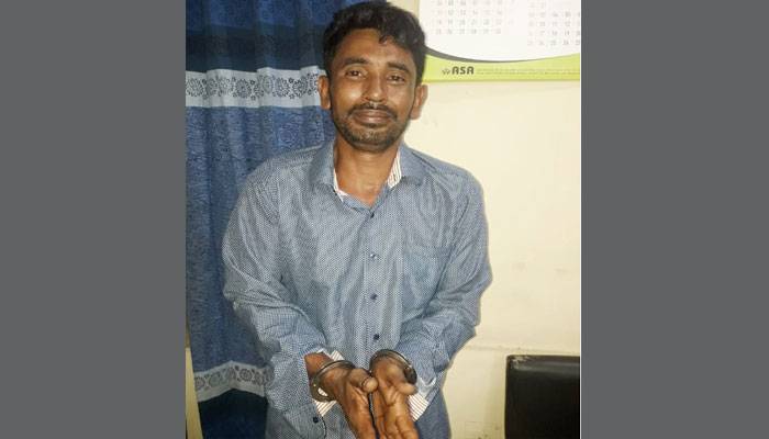 চাঁদপুরে মেয়েকে ধর্ষণ, মায়ের মামলায় বাবা গ্রেপ্তার