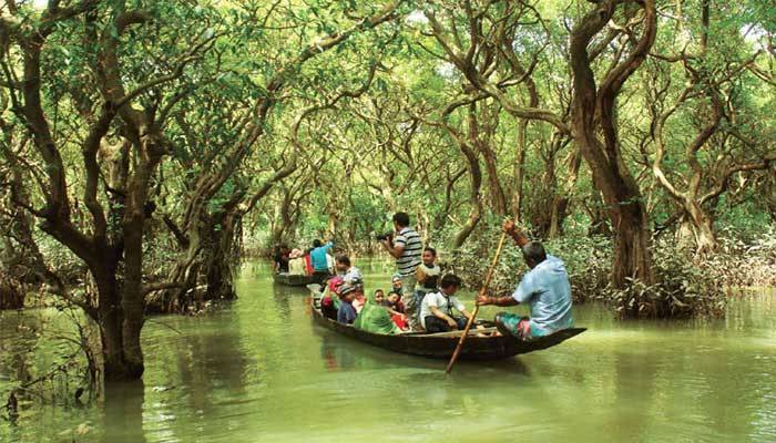 রাতারগুলে খেয়াঘাটের দখল নিয়ে সংঘর্ষ, আহত ২০