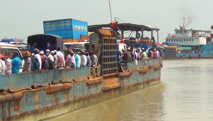 কাঁঠালবাড়ি-শিমুলিয়ায় ১০ দিন পর ফেরি চলাচল শুরু