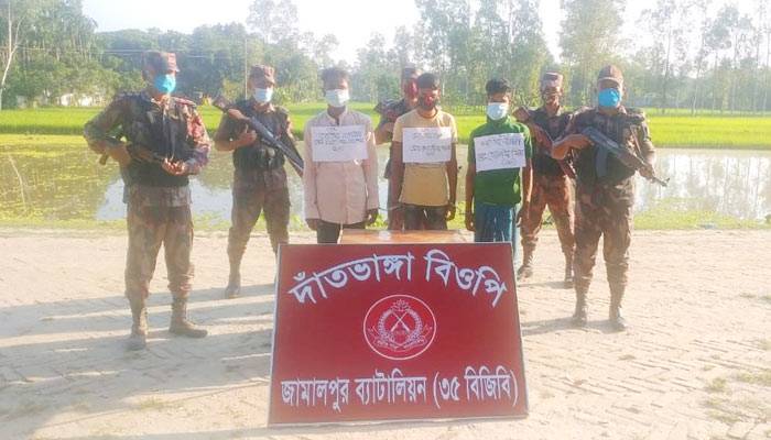 অবৈধ অনুপ্রবেশ, রৌমারী সীমান্তে ৩ ভারতীয় আটক
