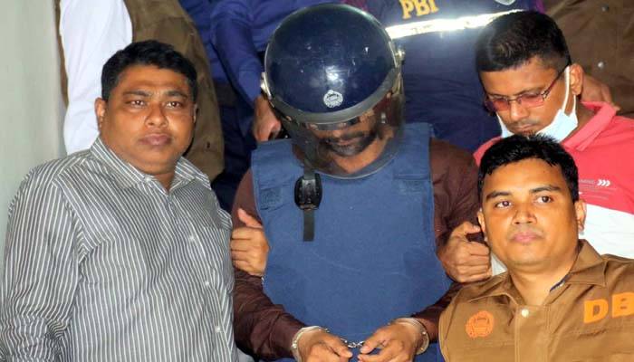 সীমান্ত থেকে স্থানীয় বন্ধুদের সহযোগিতায় আকবরকে গ্রেপ্তার: পুলিশ