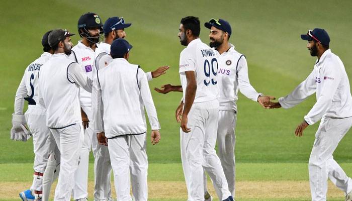 অজিদের দুইশ'র আগেই থামাল ভারত