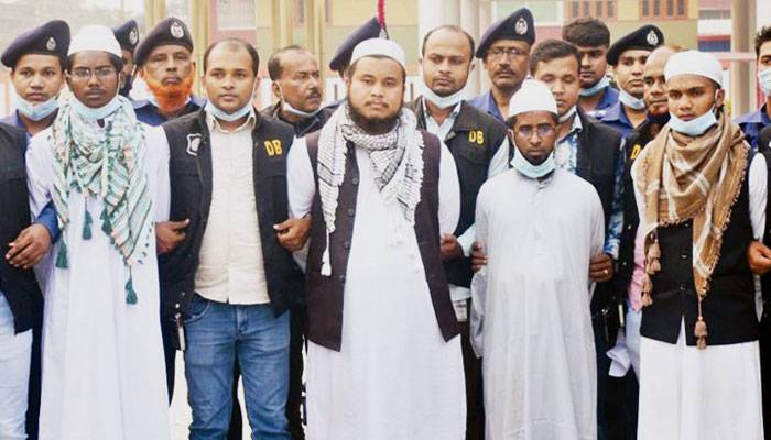 বঙ্গবন্ধুর ভাস্কর্য ভাঙচুরের ঘটনায় রিমান্ডে ৪ আসামি