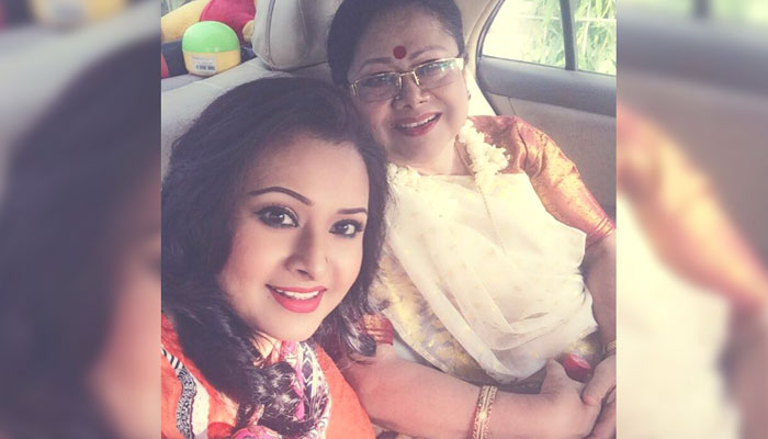 নৃত্যশিল্পী জিনাত বরকতুল্লাহ লাইফসাপোর্টে