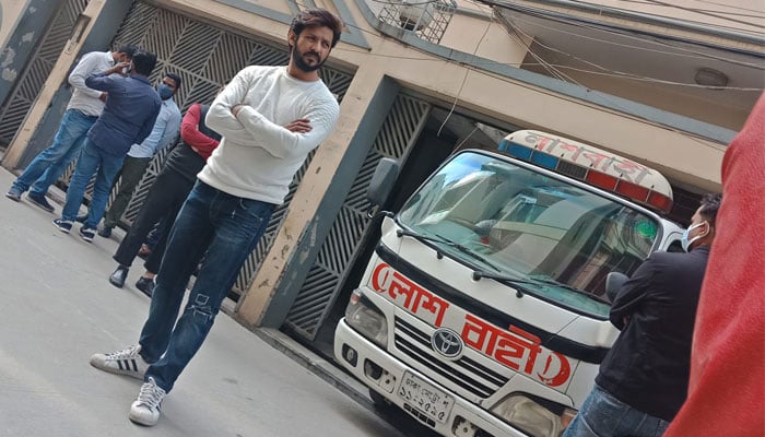 মা হারালেন  চিত্রনায়ক  নিরব