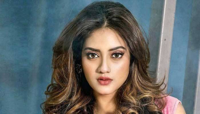 নুসরাতের পিছু ছাড়ছে না ট্রল