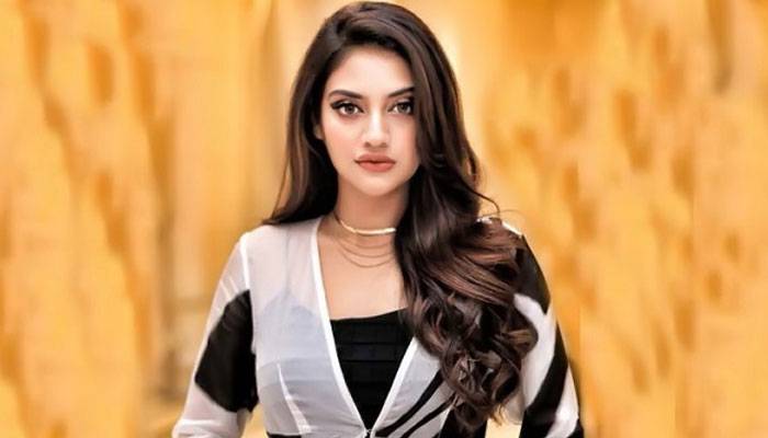 ফটোশুটে অংশ নিয়ে বিপাকে নুসরাত