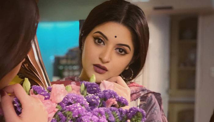 ফোর্বসের তালিকায় অমিতাভ-শাহরুখদের সঙ্গে পরীমনি
